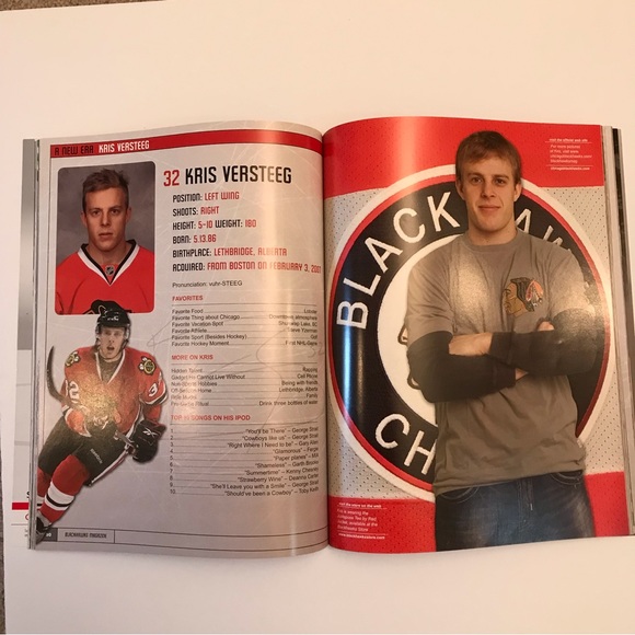 Chicago Blackhawks Official Game Program Magazine Bob Probert Heritage Night - Picture 16 of 16